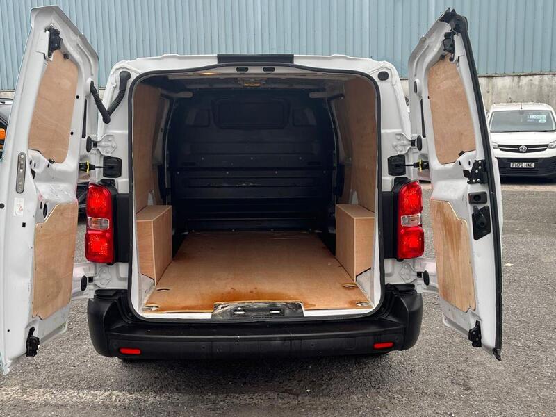 VAUXHALL VIVARO 1.5 Turbo D 2900 Dynamic Panel Van 6dr Diesel Manual L2 H1 Euro 6 (s/s) (100 ps) - U14899