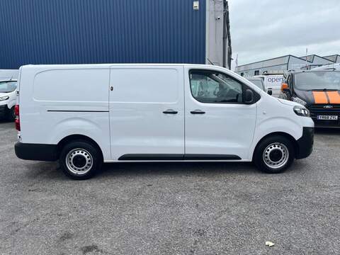 VAUXHALL VIVARO 1.5 Turbo D 2900 Dynamic Panel Van 6dr Diesel Manual L2 H1 Euro 6 (s/s) (100 ps) - U14899