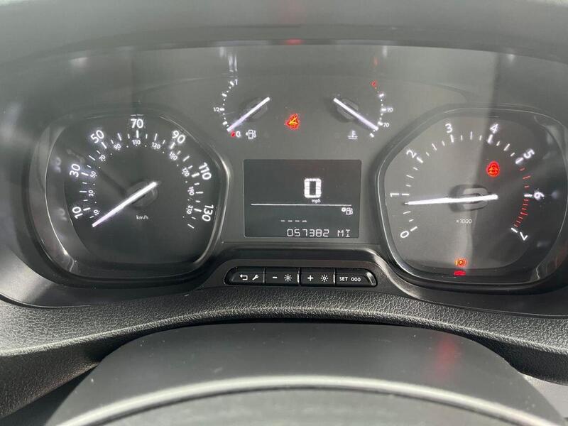 VAUXHALL VIVARO 1.5 Turbo D 2900 Dynamic Panel Van 6dr Diesel Manual L2 H1 Euro 6 (s/s) (100 ps) - U14899