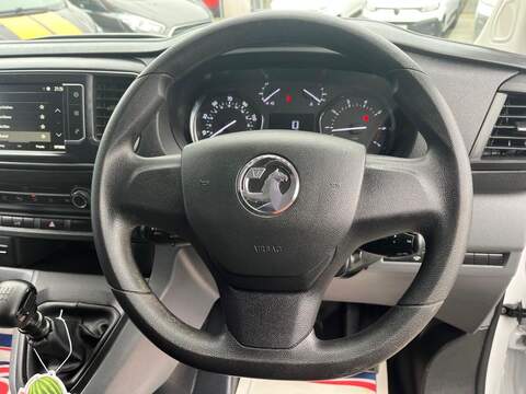 VAUXHALL VIVARO 1.5 Turbo D 2900 Dynamic Panel Van 6dr Diesel Manual L2 H1 Euro 6 (s/s) (100 ps) - U14899