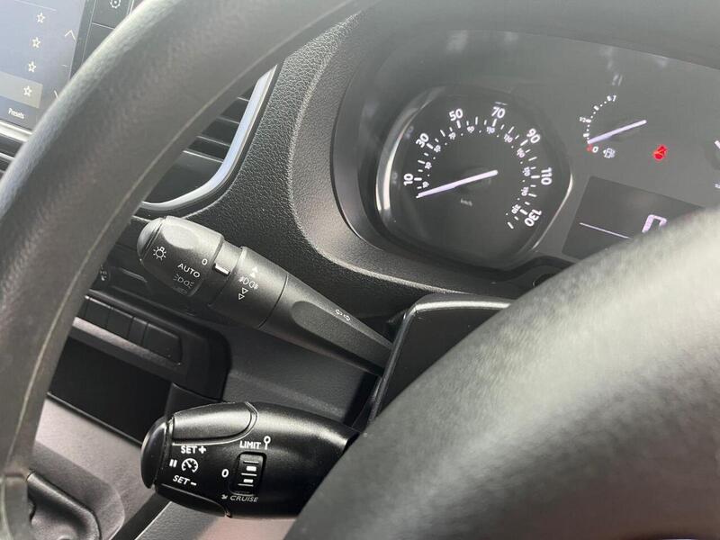 VAUXHALL VIVARO 1.5 Turbo D 2900 Dynamic Panel Van 6dr Diesel Manual L2 H1 Euro 6 (s/s) (100 ps) - U14899