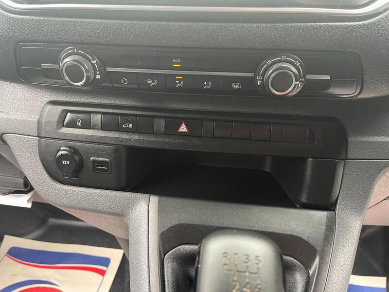 VAUXHALL VIVARO 1.5 Turbo D 2900 Dynamic Panel Van 6dr Diesel Manual L2 H1 Euro 6 (s/s) (100 ps) - U14899