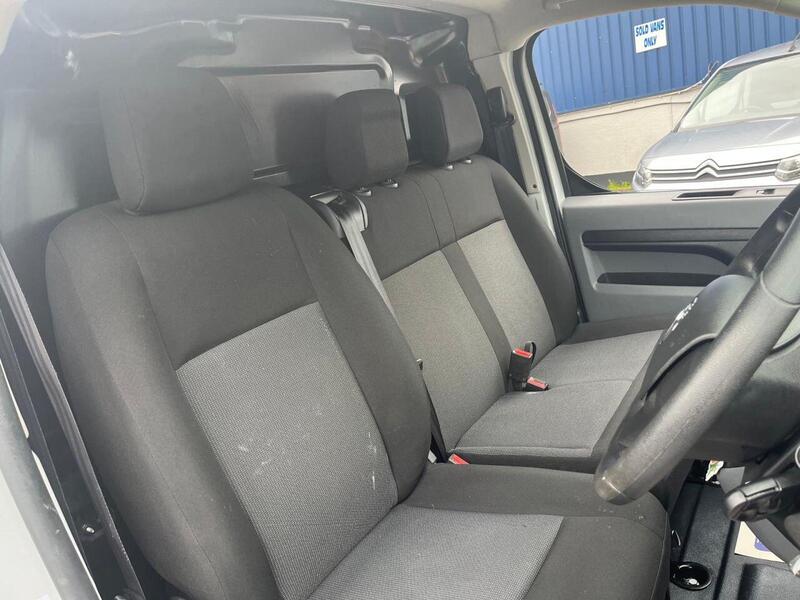 VAUXHALL VIVARO 1.5 Turbo D 2900 Dynamic Panel Van 6dr Diesel Manual L2 H1 Euro 6 (s/s) (100 ps) - U14899