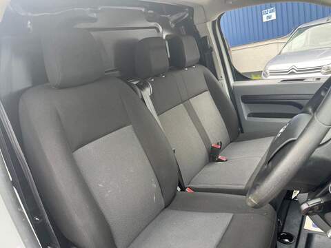 VAUXHALL VIVARO 1.5 Turbo D 2900 Dynamic Panel Van 6dr Diesel Manual L2 H1 Euro 6 (s/s) (100 ps) - U14899