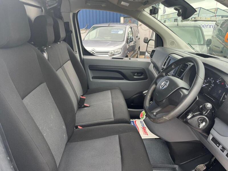 VAUXHALL VIVARO 1.5 Turbo D 2900 Dynamic Panel Van 6dr Diesel Manual L2 H1 Euro 6 (s/s) (100 ps) - U14899