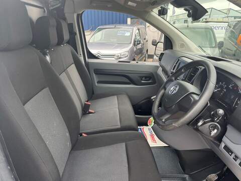 VAUXHALL VIVARO 1.5 Turbo D 2900 Dynamic Panel Van 6dr Diesel Manual L2 H1 Euro 6 (s/s) (100 ps) - U14899