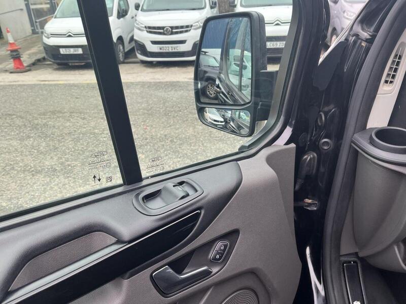 FORD TRANSIT CUSTOM 2.0 280 EcoBlue Limited Panel Van 5dr Diesel Manual L1 H2 Euro 6 (s/s) (130 ps) - U15015