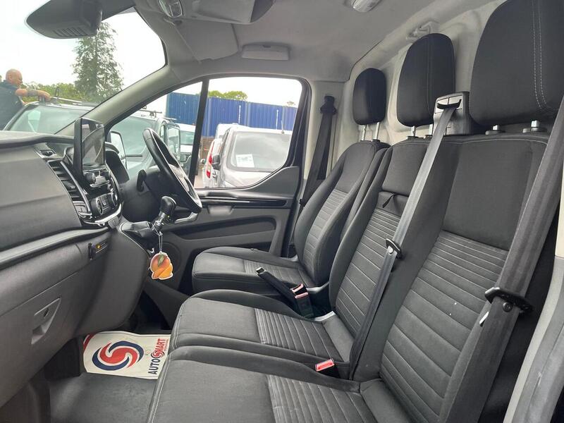 FORD TRANSIT CUSTOM 2.0 280 EcoBlue Limited Panel Van 5dr Diesel Manual L1 H2 Euro 6 (s/s) (130 ps) - U15015