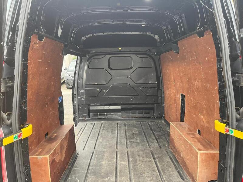 FORD TRANSIT CUSTOM 2.0 280 EcoBlue Limited Panel Van 5dr Diesel Manual L1 H2 Euro 6 (s/s) (130 ps) - U15015