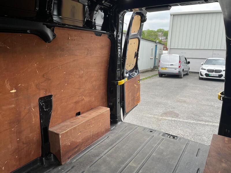 FORD TRANSIT CUSTOM 2.0 280 EcoBlue Limited Panel Van 5dr Diesel Manual L1 H2 Euro 6 (s/s) (130 ps) - U15015