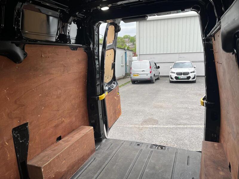 FORD TRANSIT CUSTOM 2.0 280 EcoBlue Limited Panel Van 5dr Diesel Manual L1 H2 Euro 6 (s/s) (130 ps) - U15015
