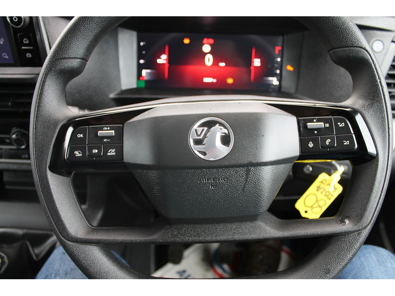 Vauxhall Vivaro Turbo D Prime - U15034