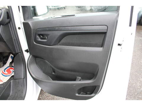 Vauxhall Vivaro Turbo D Prime - U15034