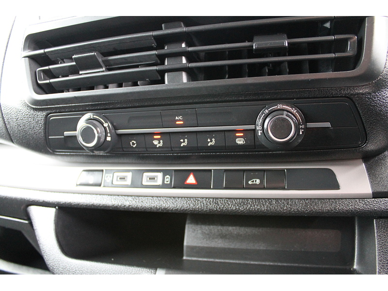 Vauxhall Vivaro Turbo D Prime - U15034