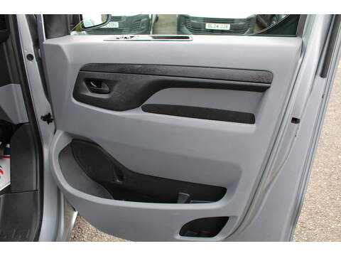 Peugeot Expert BlueHDi 1200 Professional - U15038