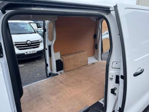 Vauxhall Vivaro Turbo D Prime - U15044