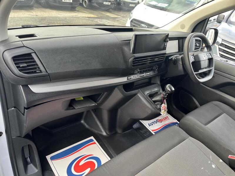 Vauxhall Vivaro Turbo D Prime - U15044