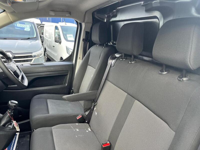 Vauxhall Vivaro Turbo D Prime - U15044