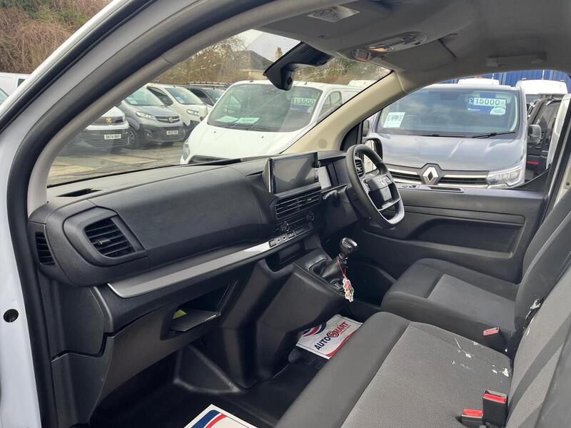 Vauxhall Vivaro Turbo D Prime - U15044