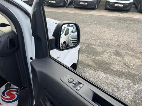 Vauxhall Vivaro Turbo D Prime - U15044