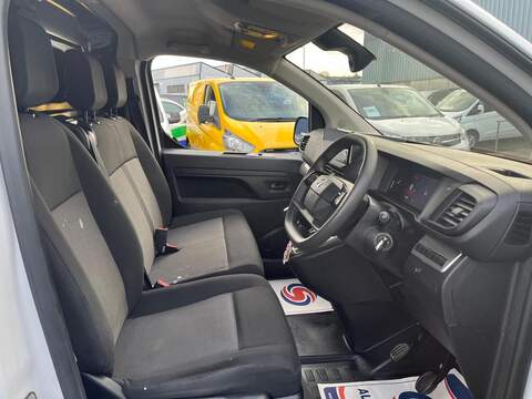 Vauxhall Vivaro Turbo D Prime - U15044