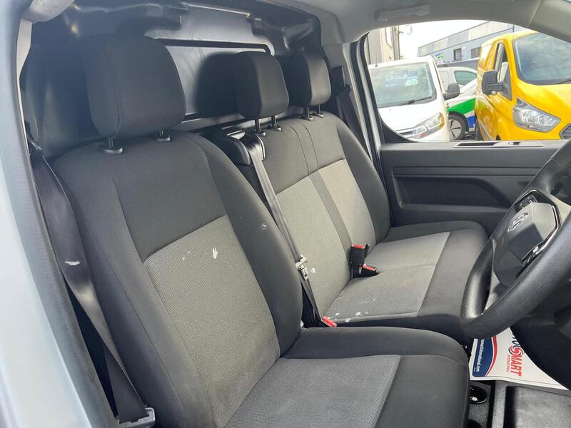 Vauxhall Vivaro Turbo D Prime - U15044