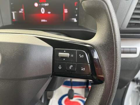Vauxhall Vivaro Turbo D Prime - U15044