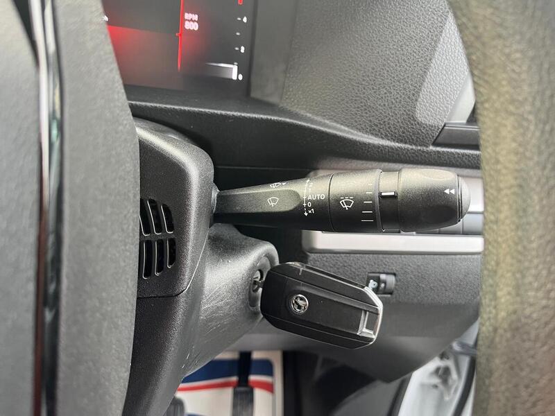 Vauxhall Vivaro Turbo D Prime - U15044