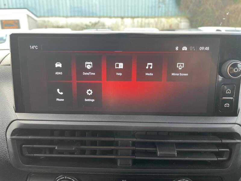 Vauxhall Vivaro Turbo D Prime - U15044