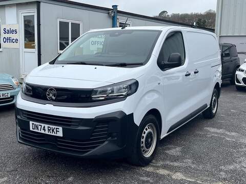 Vauxhall Vivaro VIVARO 1.5 Turbo D 2900 Dynamic Panel Van 6dr Diesel Manual L2 H1 Euro 6 (s/s) (100 ps)