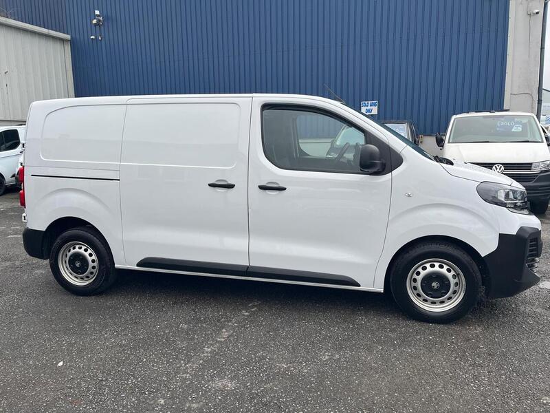 Vauxhall Vivaro Turbo D Prime - U15045