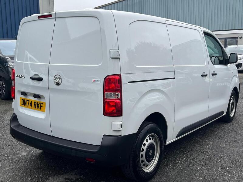 Vauxhall Vivaro Turbo D Prime - U15045