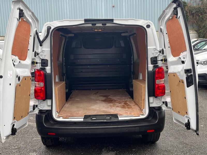 Vauxhall Vivaro Turbo D Prime - U15045