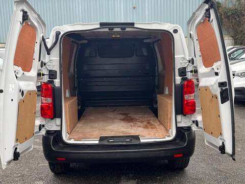 Vauxhall Vivaro Turbo D Prime - U15045