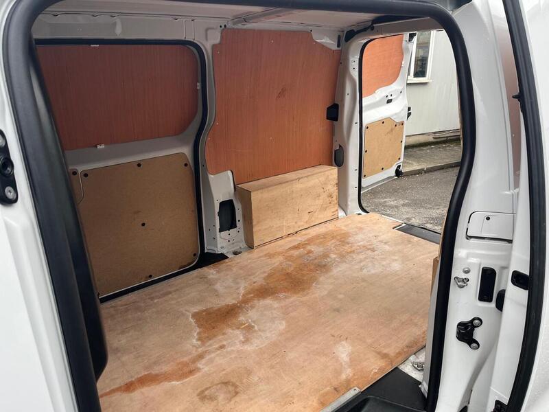 Vauxhall Vivaro Turbo D Prime - U15045