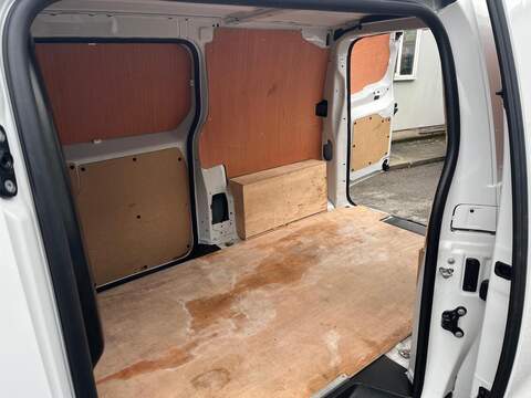 Vauxhall Vivaro Turbo D Prime - U15045