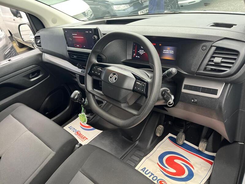 Vauxhall Vivaro Turbo D Prime - U15045