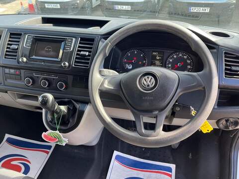 Volkswagen Transporter 2.0 TDI CR35 Trendline Panel Van 5dr Diesel Manual FWD MWB Euro 6 (s/s) (140 ps)
