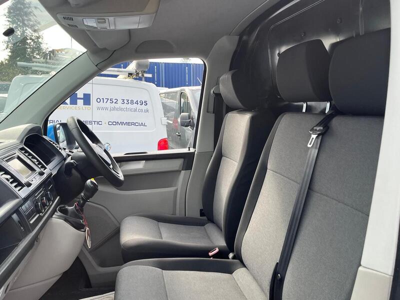 Volkswagen Transporter TDI T32 BlueMotion Tech Startline - U15077
