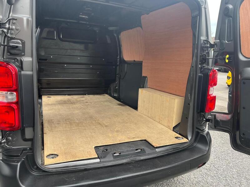 Vauxhall Vivaro Turbo D 2900 Dynamic - U15080
