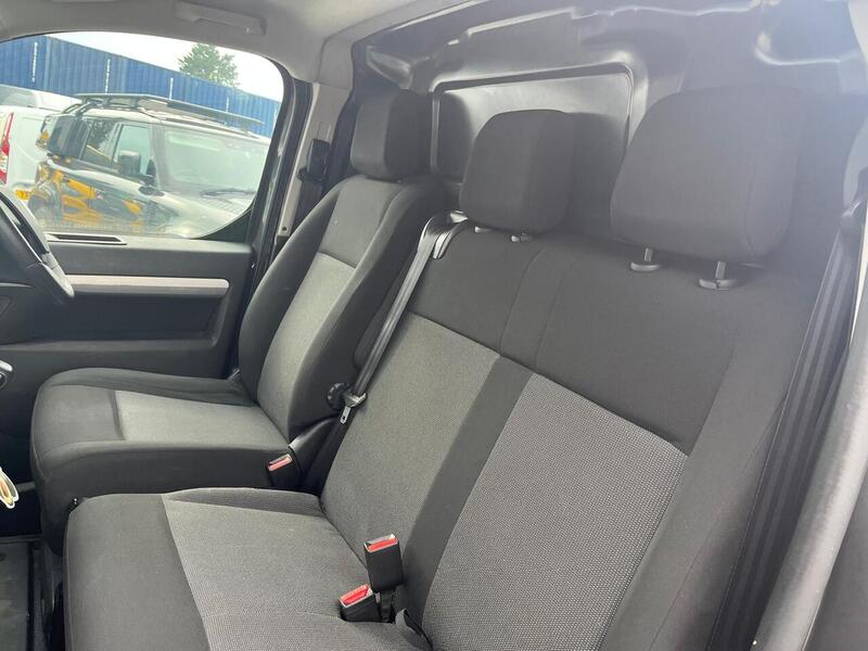 Vauxhall Vivaro Turbo D 2900 Dynamic - U15080