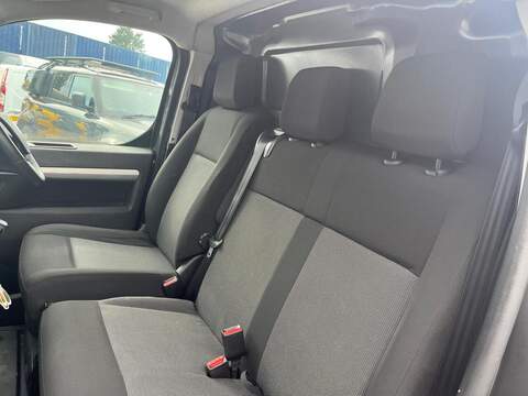 Vauxhall Vivaro Turbo D 2900 Dynamic - U15080