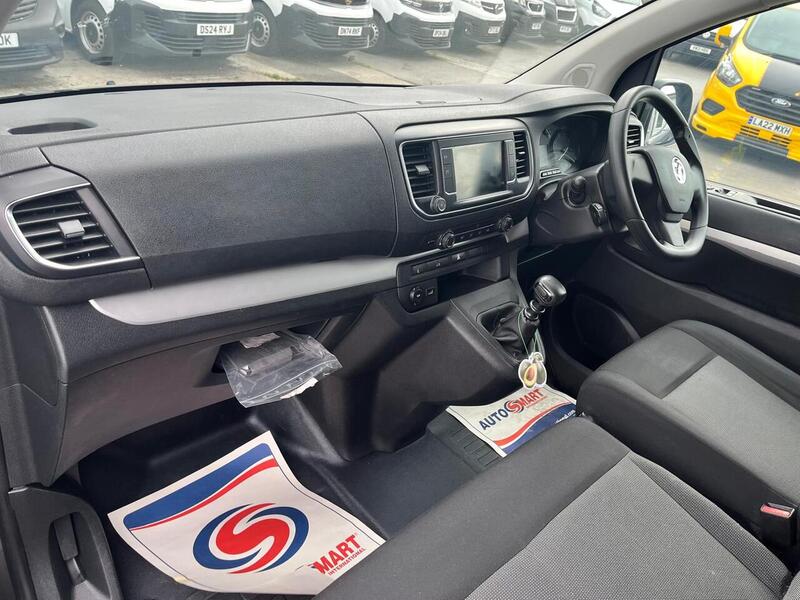 Vauxhall Vivaro Turbo D 2900 Dynamic - U15080