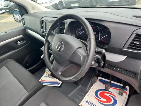 Vauxhall Vivaro Turbo D 2900 Dynamic - U15080