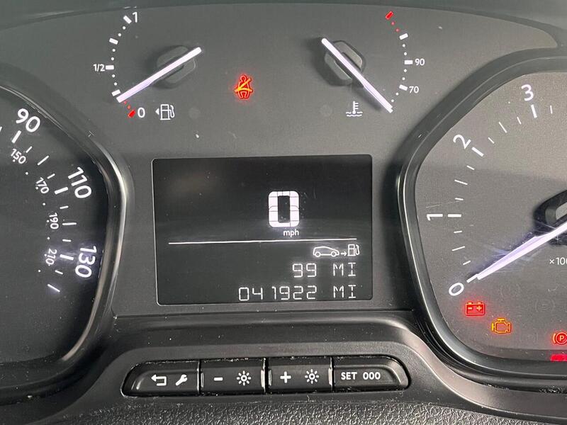 Vauxhall Vivaro Turbo D 2900 Dynamic - U15080