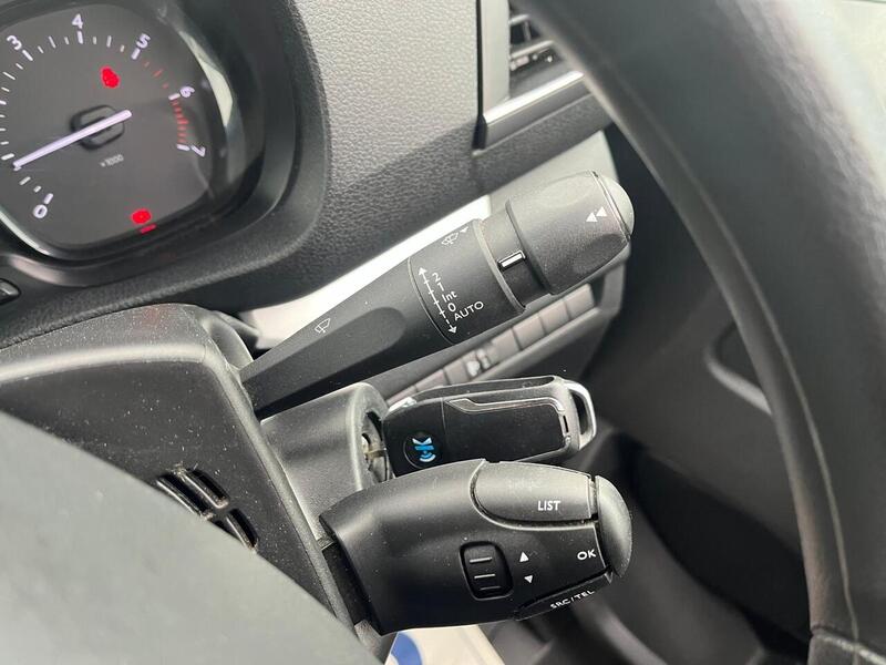 Vauxhall Vivaro Turbo D 2900 Dynamic - U15080