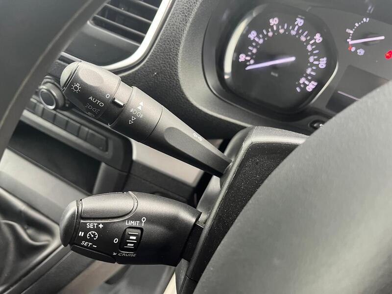 Vauxhall Vivaro Turbo D 2900 Dynamic - U15080