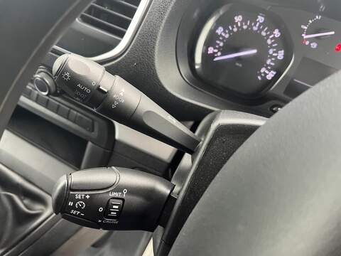 Vauxhall Vivaro Turbo D 2900 Dynamic - U15080