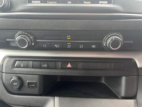 Vauxhall Vivaro Turbo D 2900 Dynamic - U15080
