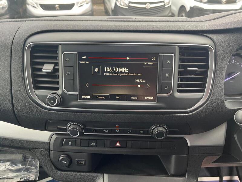 Vauxhall Vivaro Turbo D 2900 Dynamic - U15080